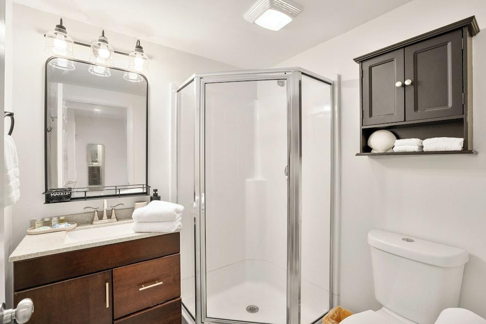 Hygge House Suites photo 56