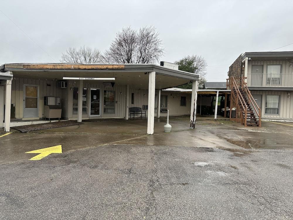 Stones Motel photo 1