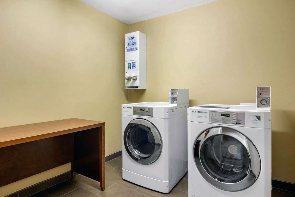 Comfort Inn & Suites LaGrange East photo 3