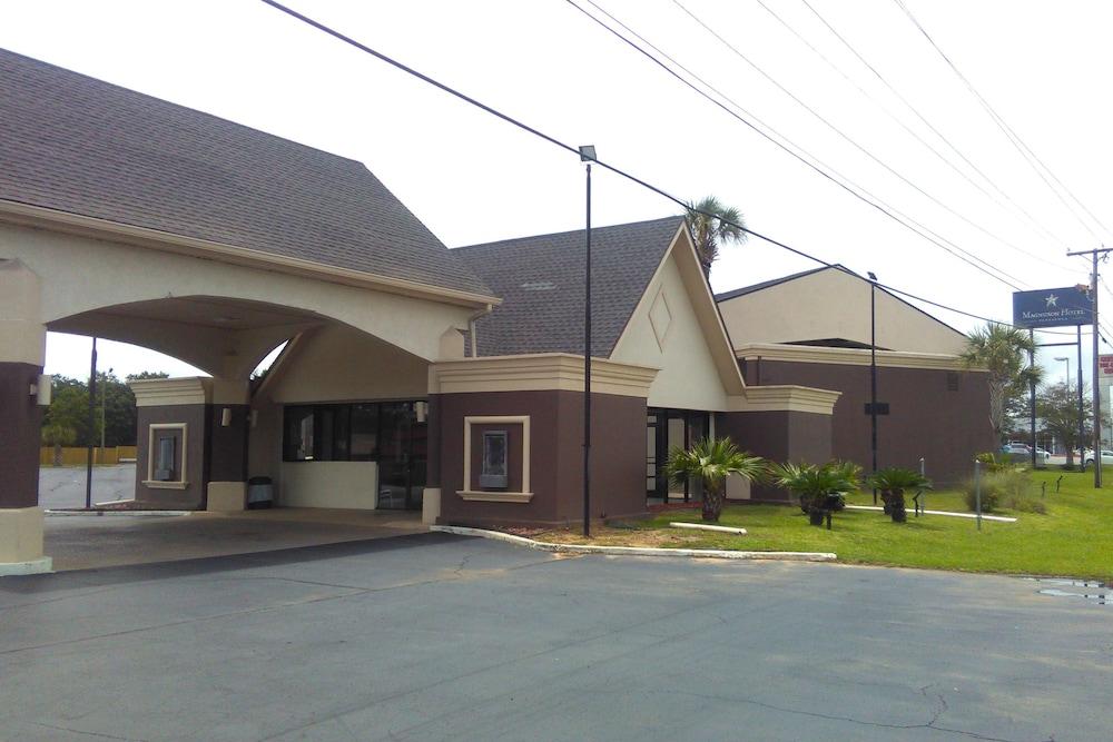 Regency inn and Suites photo 1