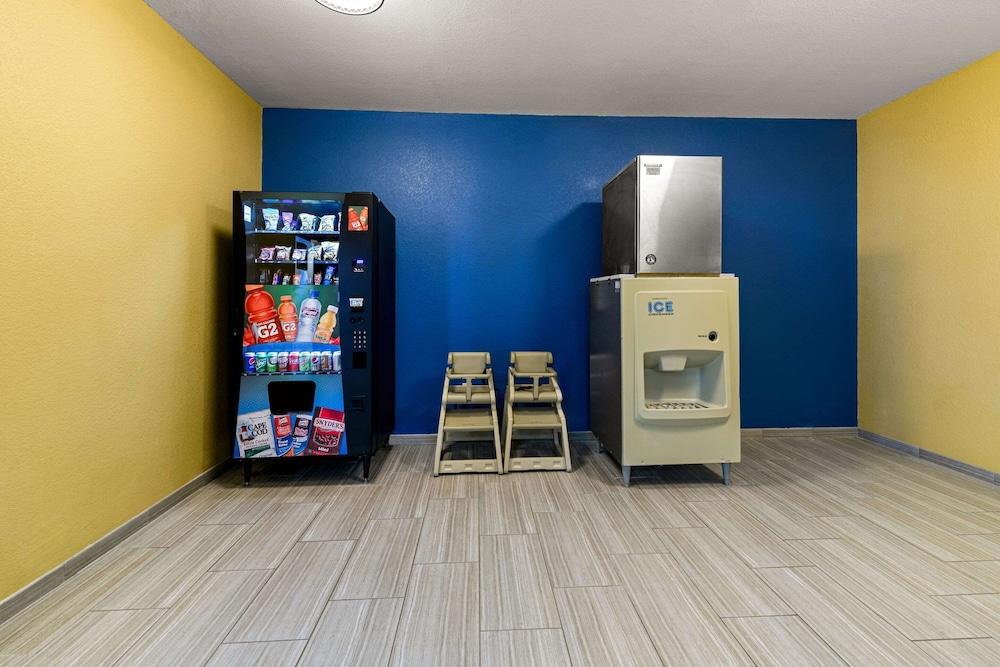 Quality Inn Warrensburg photo 29