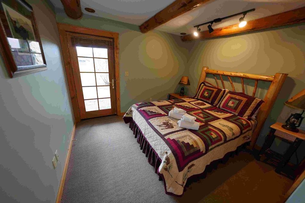 Ampersand Bay Resort photo 57