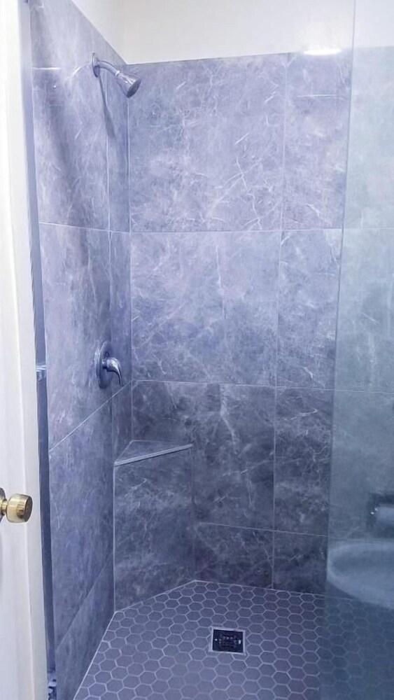 Sylvania Inn photo 24