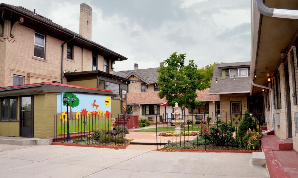 The Crest Motel in Colorful Colorado photo 7