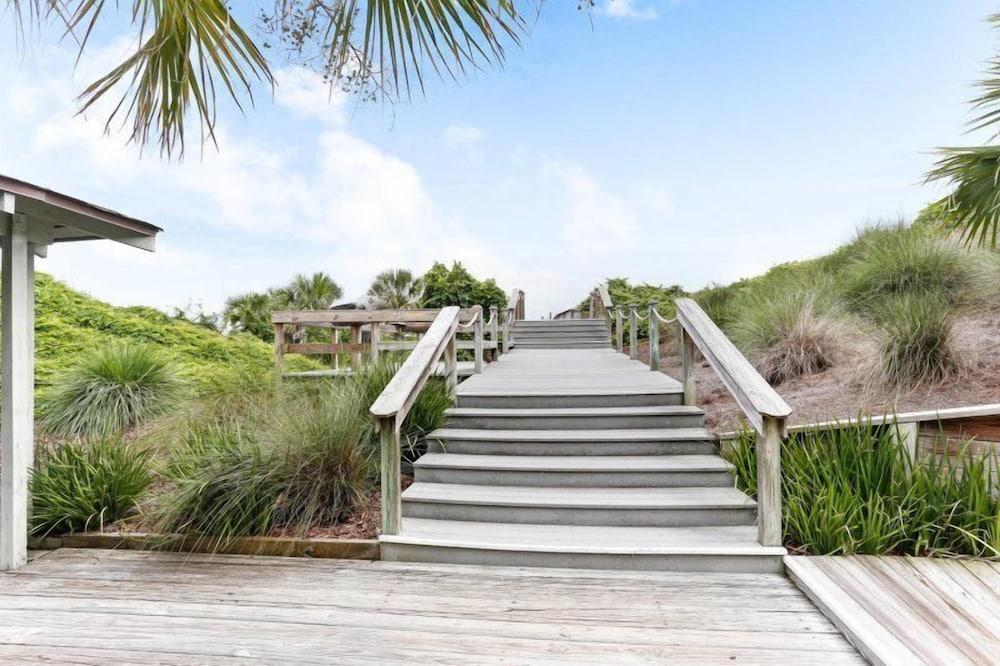 1127 Beach Walker photo 16