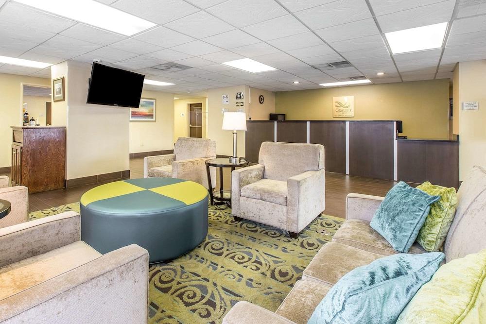 Quality Inn Fitzgerald photo 4