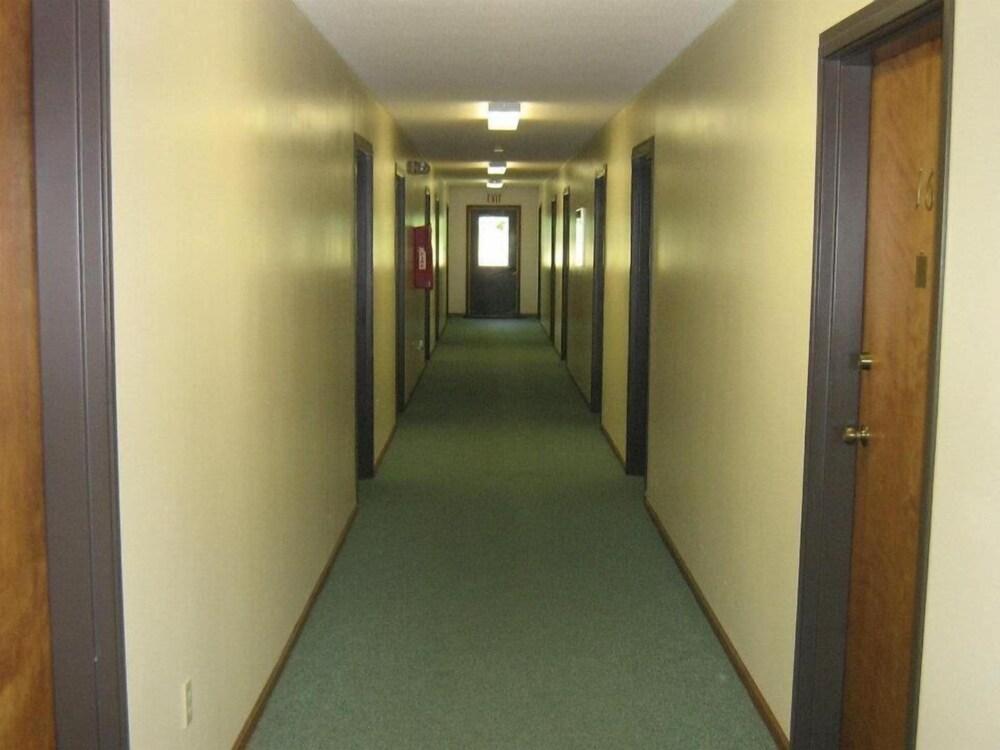 Chapel Hill Motel photo 21