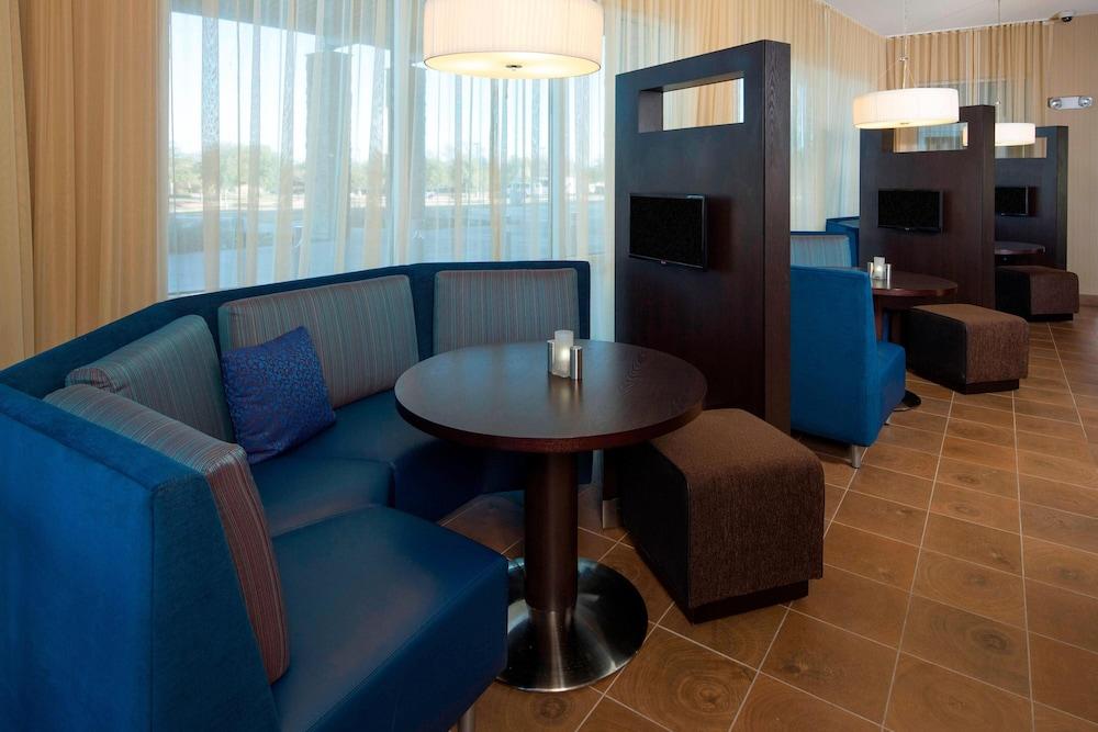 Courtyard by Marriott Dallas Midlothian-Midlothian Conf Ctr photo 26