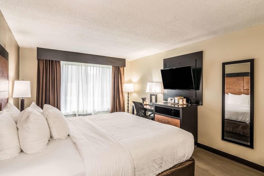 Quality Inn Pensacola North photo 9