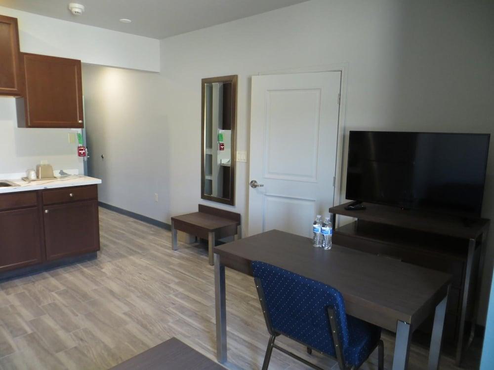 Hotel Blue - Woodlands photo 46