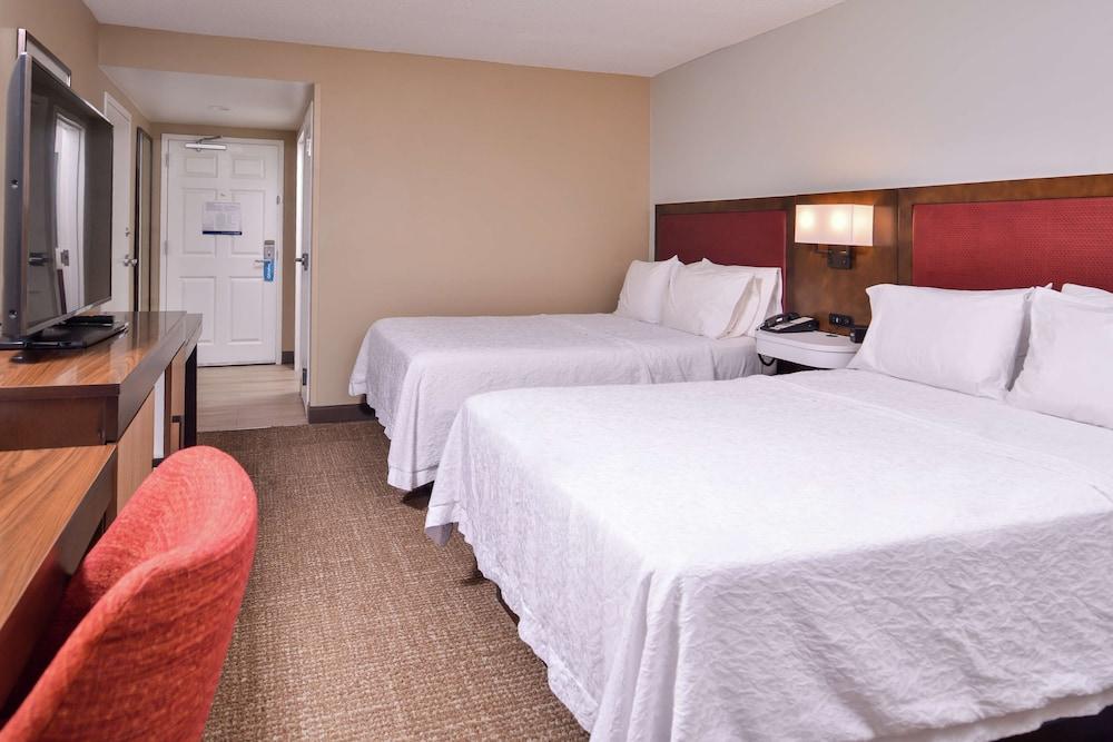 Hampton Inn Lexington-Historic District photo 51