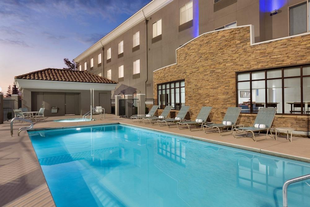 Holiday Inn Express Hotel & Suites Merced by IHG photo 41