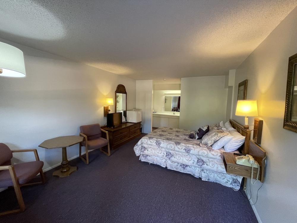 Scottish Inns Osage Beach photo 24