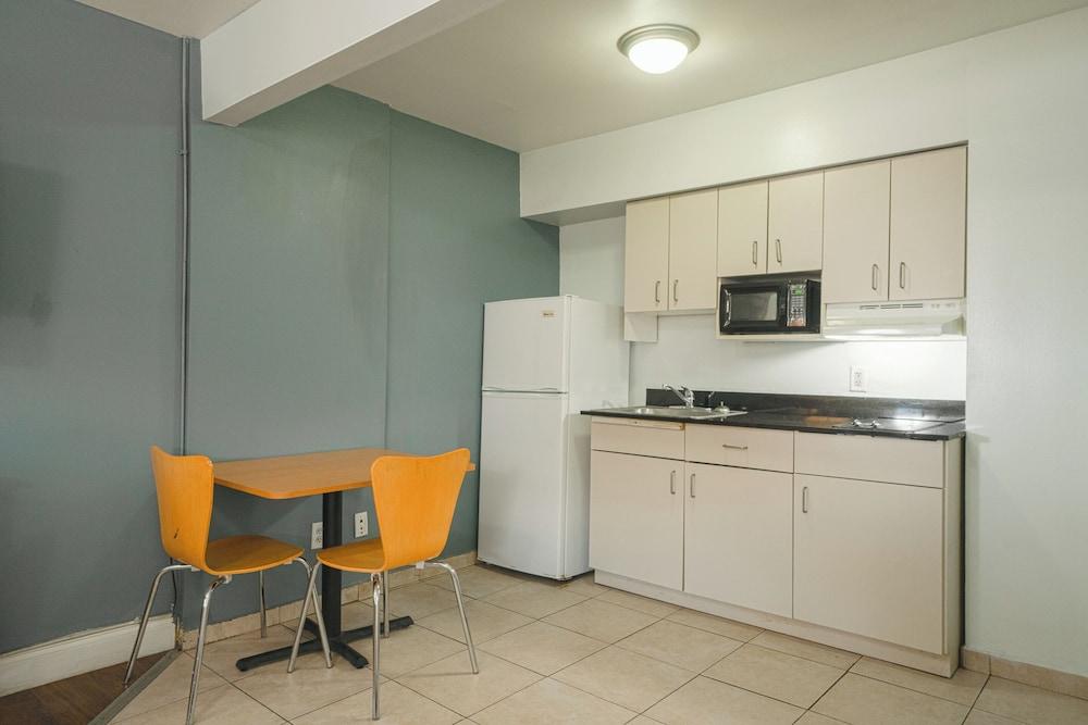 OYO Hotel Midland photo 17