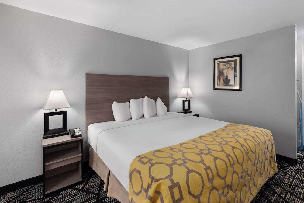 Baymont by Wyndham Mobile/Tillmans Corner photo 6