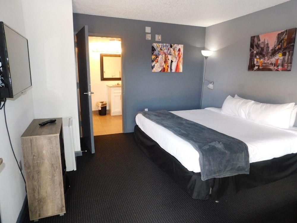 Ramada by Wyndham New Orleans photo 9