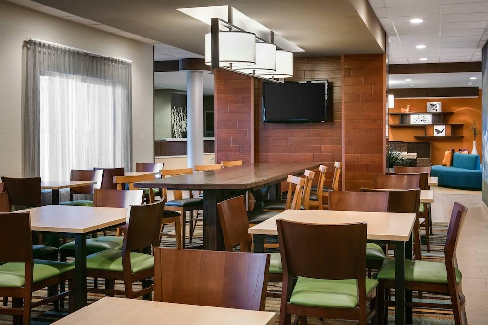 Fairfield Inn by Marriott Manhattan photo 15