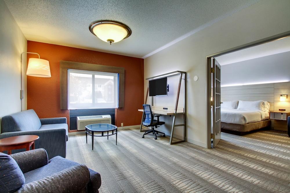 Holiday Inn Express Milwaukee North Brown Deer/Mequon by IHG photo 8