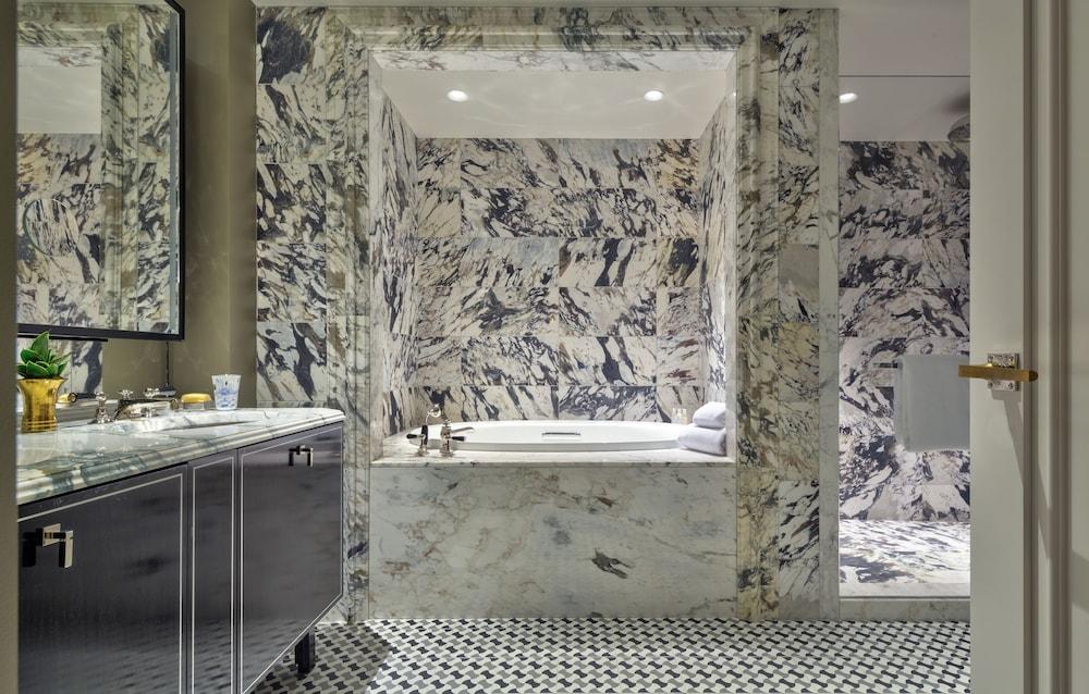 The Carlyle, A Rosewood Hotel photo 43