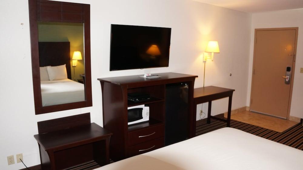 Regency Inn photo 29