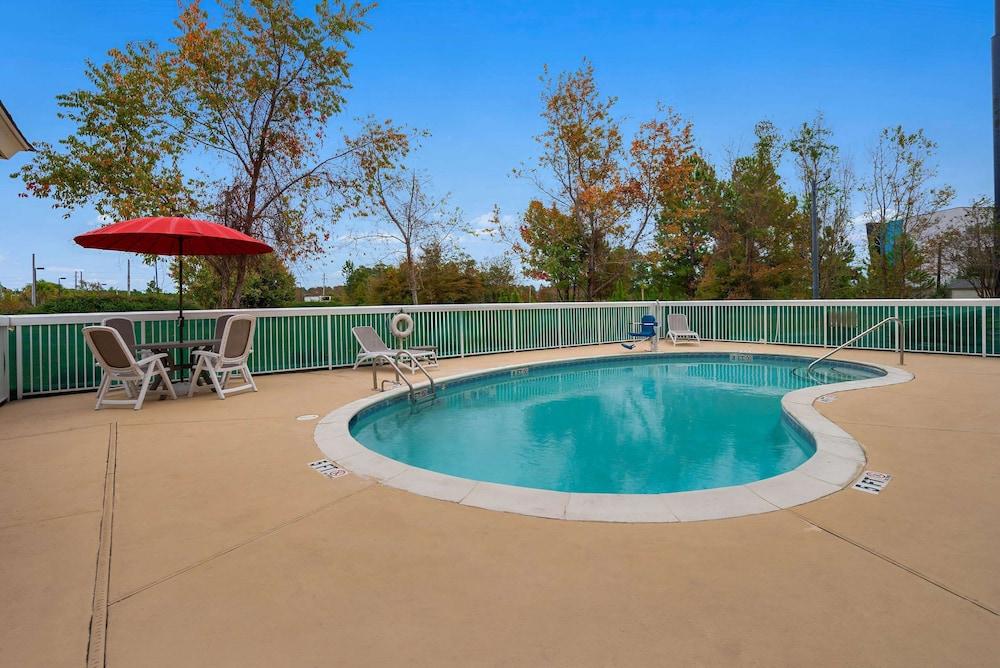 Comfort Inn & Suites Santee photo 12