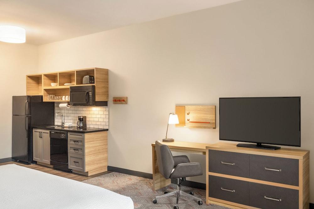 Candlewood Suites Mount Pleasant by IHG photo 49