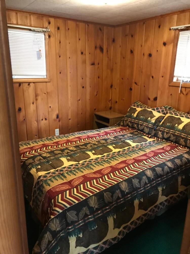 Chapel Hill Motel photo 9