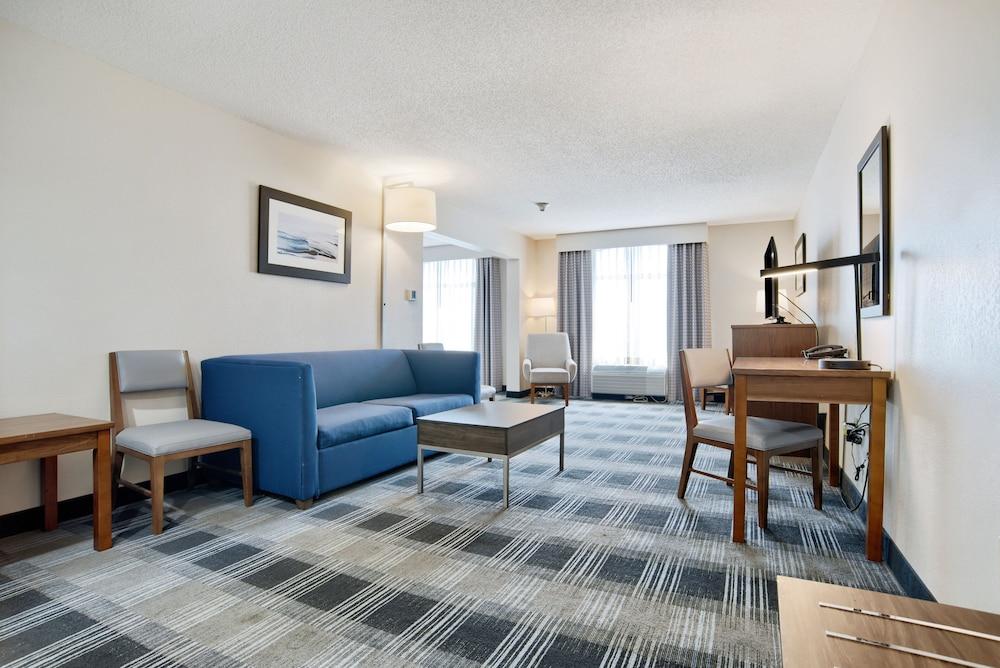 Holiday Inn Express Mobile I-65 by IHG photo 23