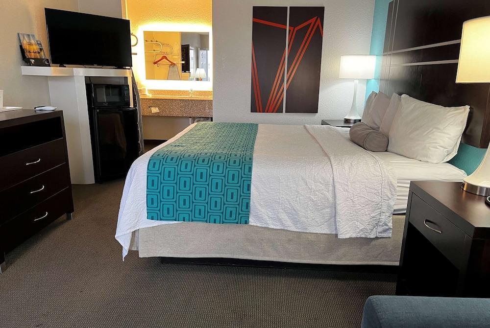 Howard Johnson by Wyndham Houston Heights/Downtown photo 11