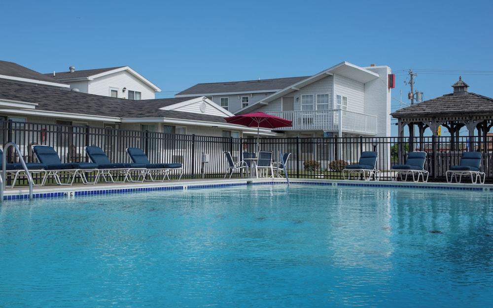 Atlantic Coast Inn photo 9