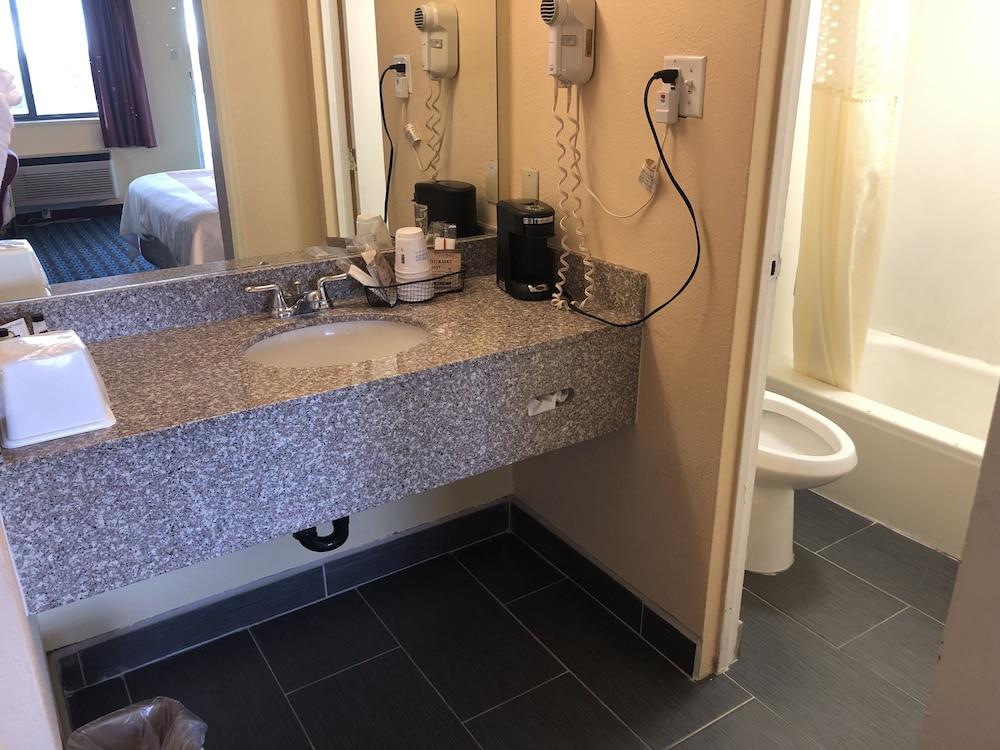 Days Inn by Wyndham Santa Fe New Mexico photo 30