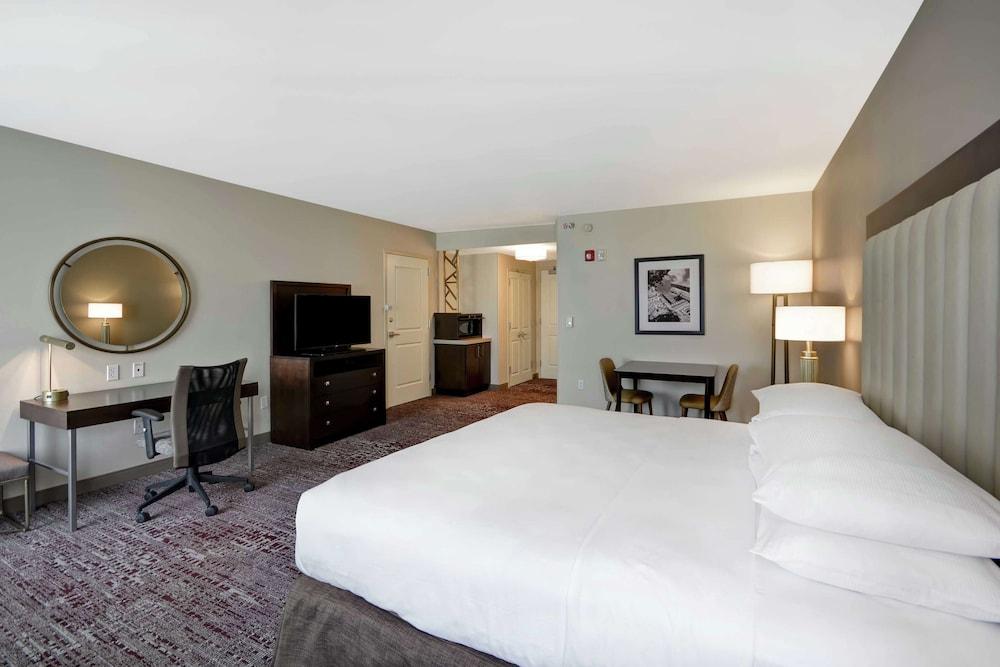 DoubleTree by Hilton Chicago Midway Airport photo 17