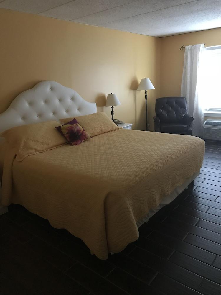 French Quarter Inn photo 2