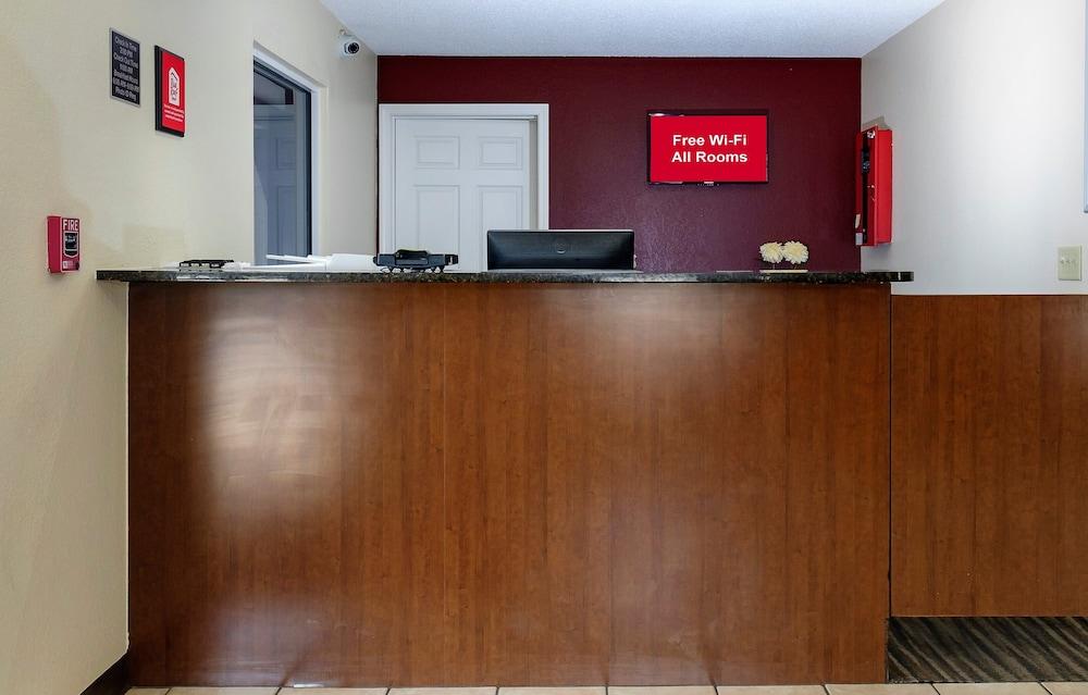 Red Roof Inn Defuniak Springs photo 2