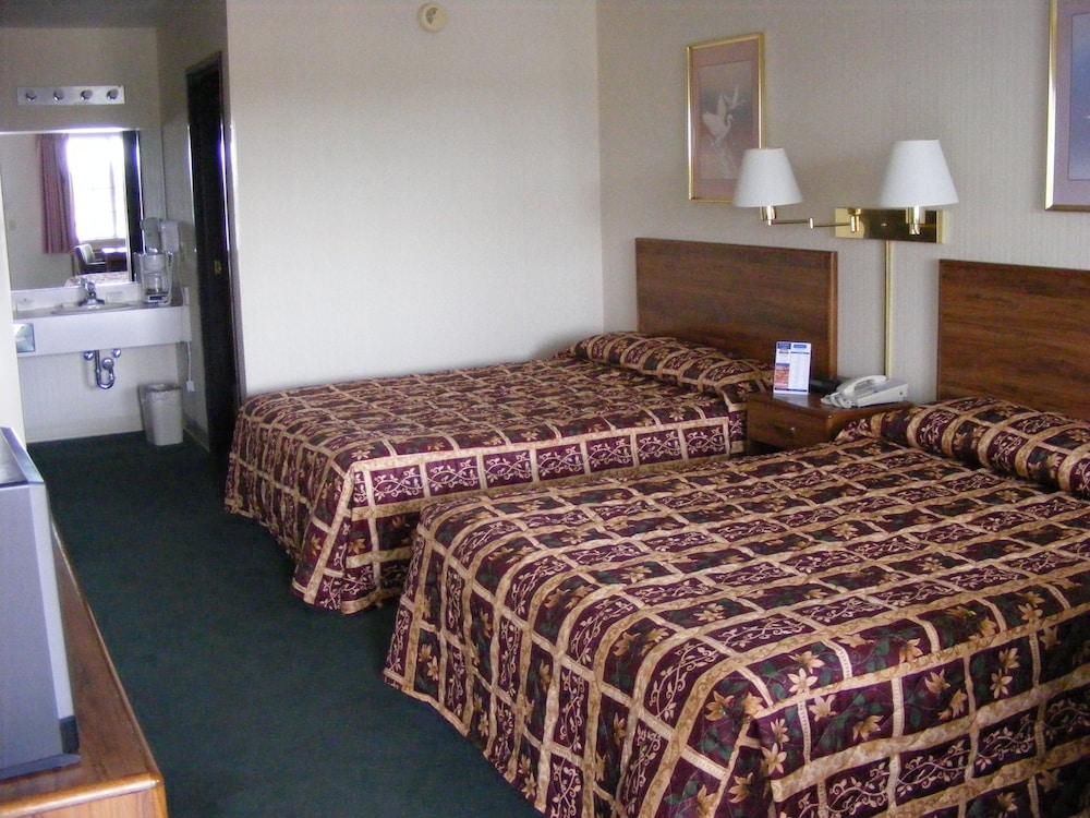 Great Lakes Inn photo 5