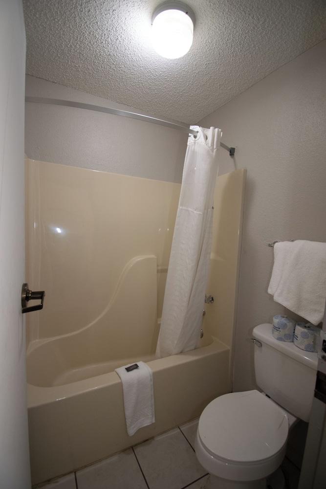 Days Inn by Wyndham Caddo Valley Arkadelphia photo 10