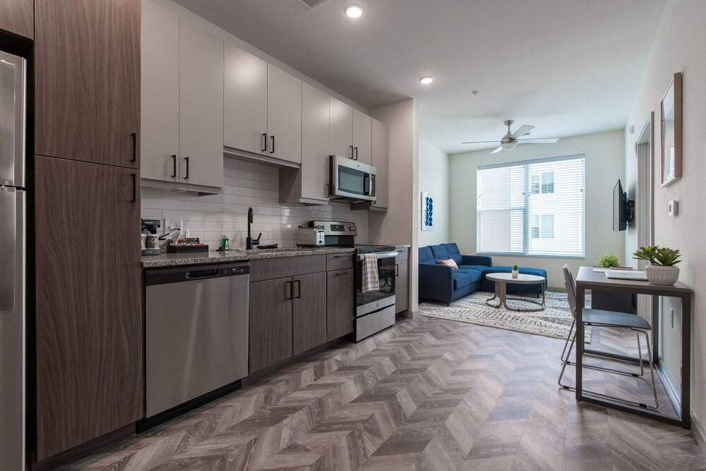 Yugo Guest Suites photo 7