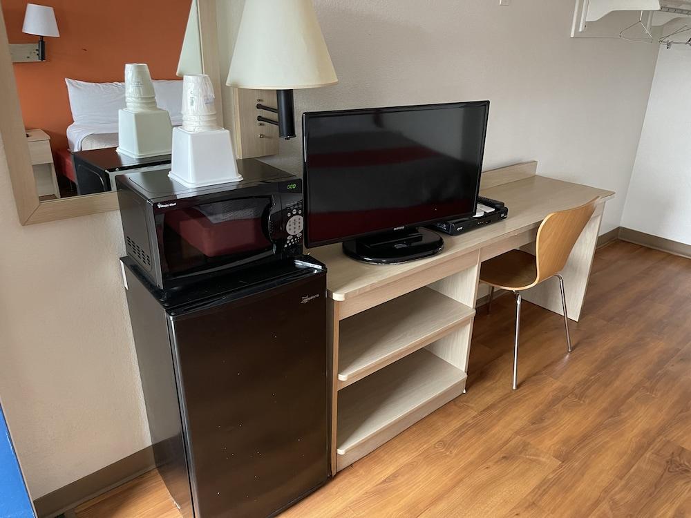 Travelodge by Wyndham Brattleboro VT photo 10