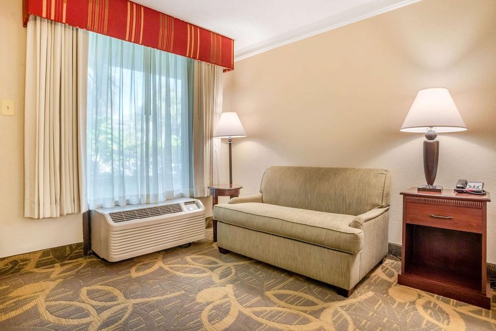 Clarion Inn and Conference Center photo 15