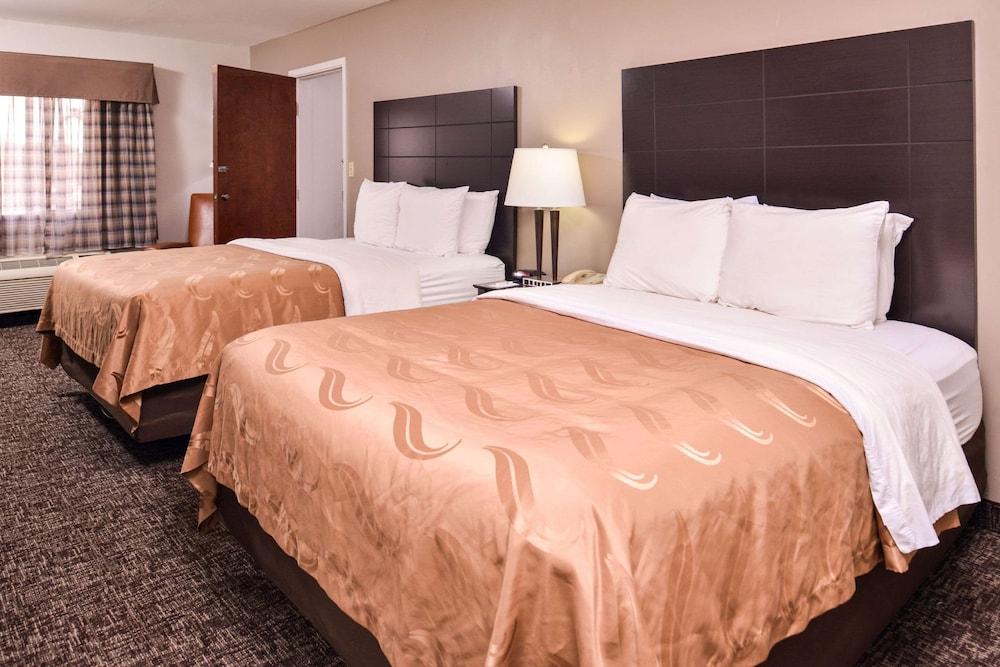 Quality Inn & Suites Beaumont photo 47
