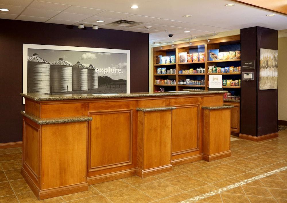 Hampton Inn Waterloo Cedar Valley photo 42