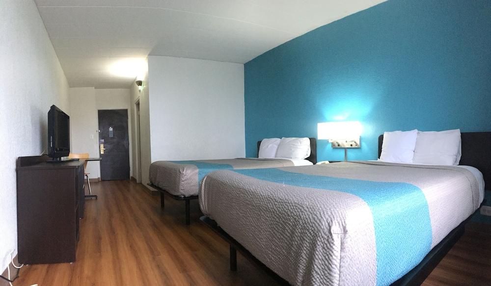 FairBridge Inn Express Melrose Park photo 8