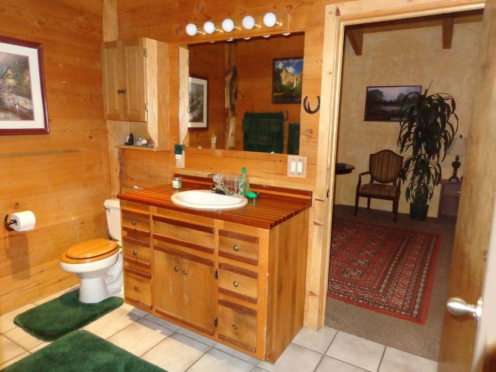 Evergreen Haus photo 38