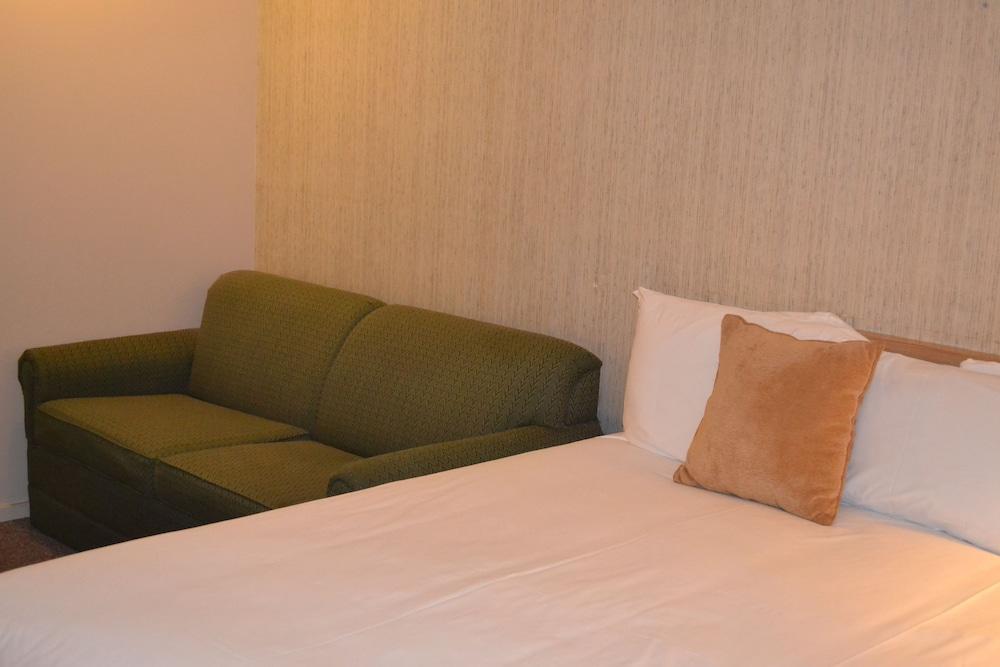 Henniker Motel photo 19