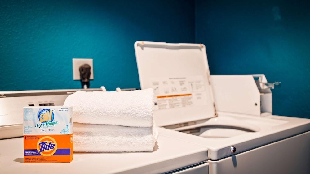 Best Western Plus Hiawatha Hotel photo 27