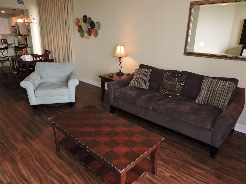 Grand Panama by Counts-Oakes photo 14