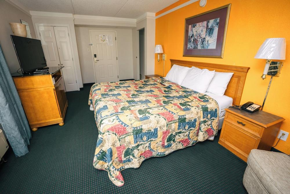 Guest Inn & Suites photo 8