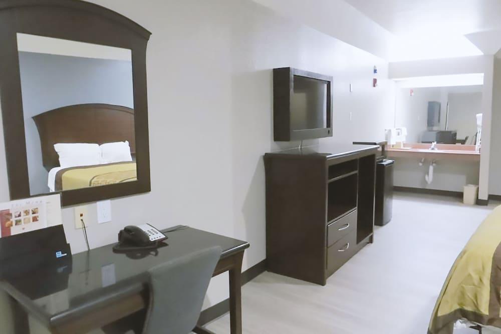 Blue Way Inn & Suites By Jasper Houston photo 17
