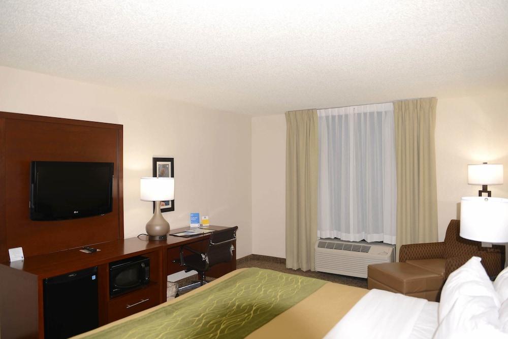 Comfort Inn Shelby photo 11