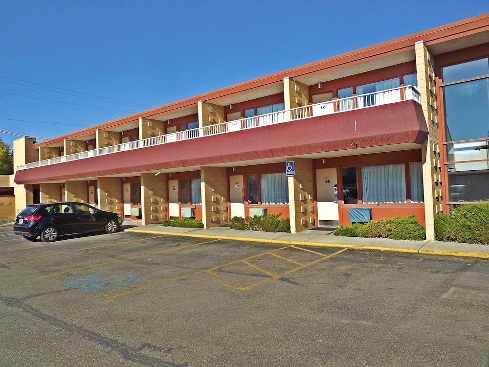 Travelodge by Wyndham Kalispell photo 17
